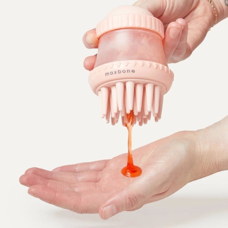 Deep Cleanse Dog Shampoo Dispensing Brush
