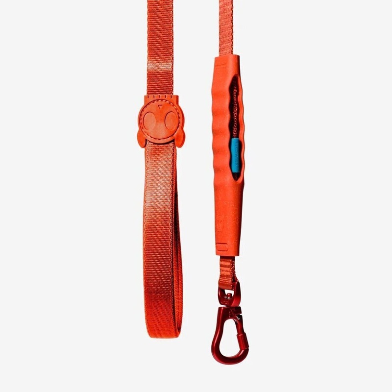 Zee.Dog Air Leash - Crimson